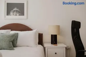 Stunning Loft Apartment With Private Parking - Image 2