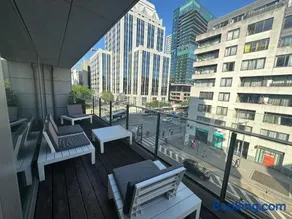 3 Bedroom Apartment in City Center with Balcony View - Image 1