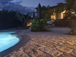 Lastavica House with Heated Pool - Image 3