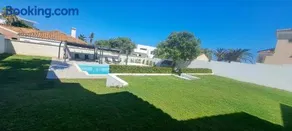 Torreguadiaro Villa - 2 mins walk from the bars and restaurants - Image 2