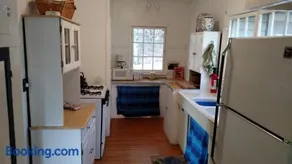 Cozy Cabernet Cabin - Image 4