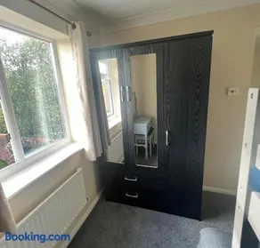 Spacious 3 Bed home situated in a beautiful area - SLEEPS 8 - Image 3