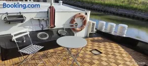 B3 Bed & Breakfast Boat - Image 3