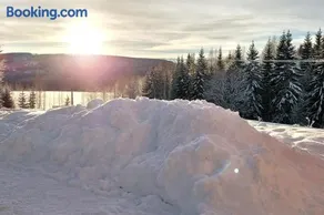 Stuga Viggetjärn Nature & fireplace by the lake - Image 3