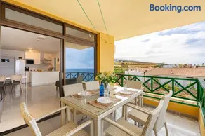 Blue Horizon Seaside Home in Puerto de Santiago - Image 3