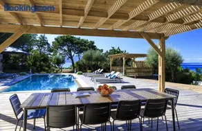 The Beach House - Image 3