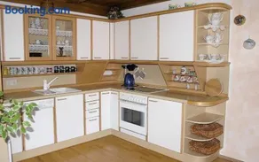 Exquisito apartamento vacacional apto para niños con barbacoa y jardín | Vistas a la montaña - Image 3