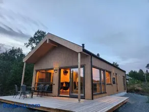 Nyoppført hytte med mulighet til å leie badestamp - Image 3