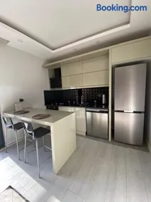 Antalya Havalimanına Yakın Havuzlu 1+1 Lux Daire - Image 3