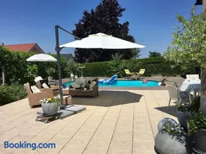 Elegant Villa with Private Pool - Image 2