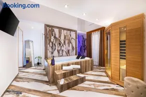Sant'Antonino Luxury Suite - Image 3