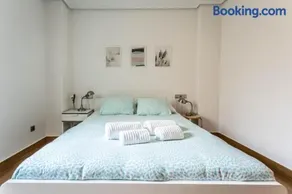 APARTAMENTO EN PRIMERA LINEA DE PLAYA RiAZOR - Image 3