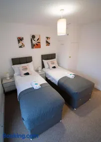 Stunning New Town Centre flat in Wigan - Image 5