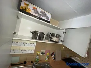 Spacious Local Lounge Apartment - Image 1