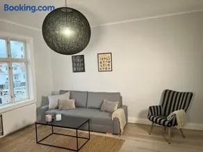 Sekelskiftescharm i Hjärtat av Strömstad, 4 bäddar - Historic Charm, for 4 Guests - Image 3