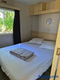 Le mobile home est dans le pré - Image 2
