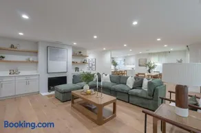 Spacious & Stylish Home in heart of Glendale - Image 1