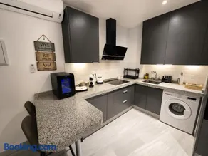 LyriosHomes Apartamentos Los Treboles - Image 4