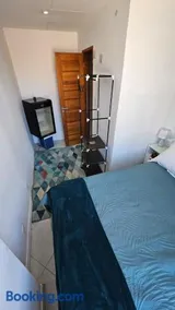 Quarto Plutão - banheiro privativo e ar condicionado - Image 3