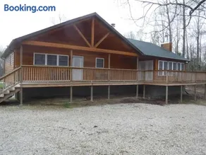 Solarium Deluxe Cabin #19 on Patoka Lake in Southern Indiana - Image 1