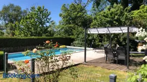 Gîte de charme en Dordogne avec Piscine et jardin - Image 1
