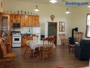 Old Schooling Summer Cottage - Image 5