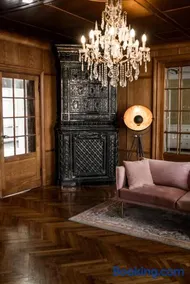 Concert Hall boutique apartment - Image 3
