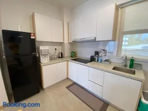 Dane's Homestay 2 Bedroom - Image 3