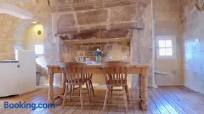 Rue Bertrand de Got - Image 1