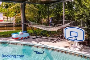 Canal views featuring indoor pool - Image 4