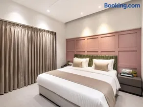 Braj Raj Regency - The Bay Suites - Image 1