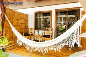 El Gato Rojas Surf Hostel - Image 2