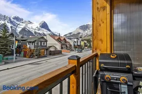 T202 BRAND NEW! The Mountain's Call- Mountain View Stay - Image 2