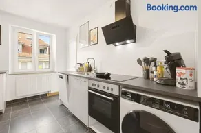 LudwigsCozyEscape - Großzügiges Design Familien-Apartment mit 3 Schlafzimmern am Residenzschloss, 7 Gäste, SmartTV in jedem Zimmer, Highspeed WLAN, Workspace, 24h Self Check-in, Parkplatz in 2 Min Gehweite - Image 4
