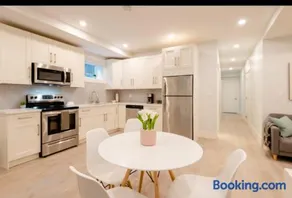 2BR Suite Close to Transit - Great for Vancouver - Image 1