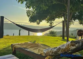 Casa em ponto turístico de Carrancas, com PISCINA, VISTA de Cinema, 3 Suítes, cozinha EQUIPADA, NATUREZA exuberante, acesso à represa - Image 1