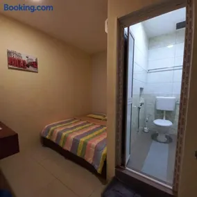 EASY HOMESTAY LUKUT NS - Image 5