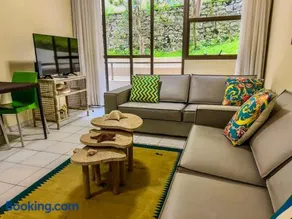 R9 - Amplo e Bem Decorado no Coração das Pitangueiras - Image 1