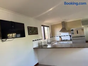 2x1 granny flat close to Perth Airport - Image 4
