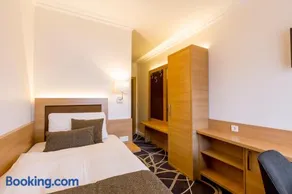 Hotel Lang - Image 2