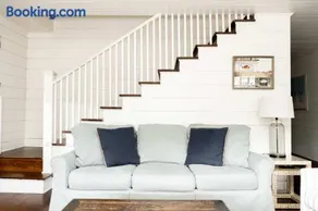 Lumina Cottage- 6 Bedrooms kid & dog friendly - Image 2