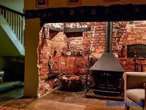 The Farmhouse - Ukc6106 - Image 3