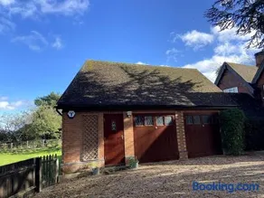 The Little Gable - Image 1