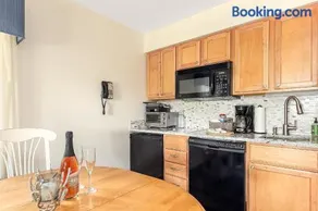 Grand Traverse Bay Lake View Condo - Image 3