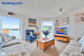 No 38 The Salcombe - Image 3