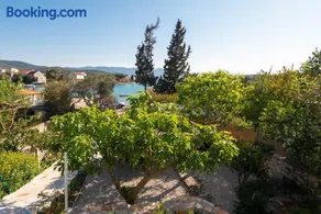Holiday Home Lovište - Image 2