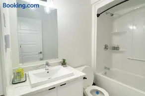 Luxury Airbn - Image 5