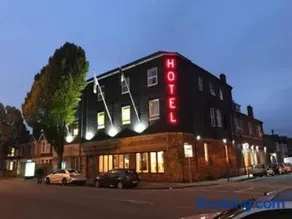 Hotels 24-7 - The Old Victoria Hotel - Image 2