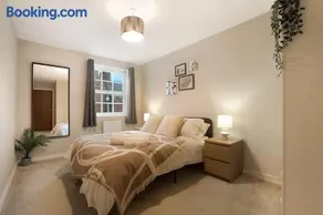 NEW! 2BR in Stephenson House - Image 3
