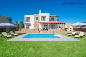 MarySol Luxury Villa - Image 1